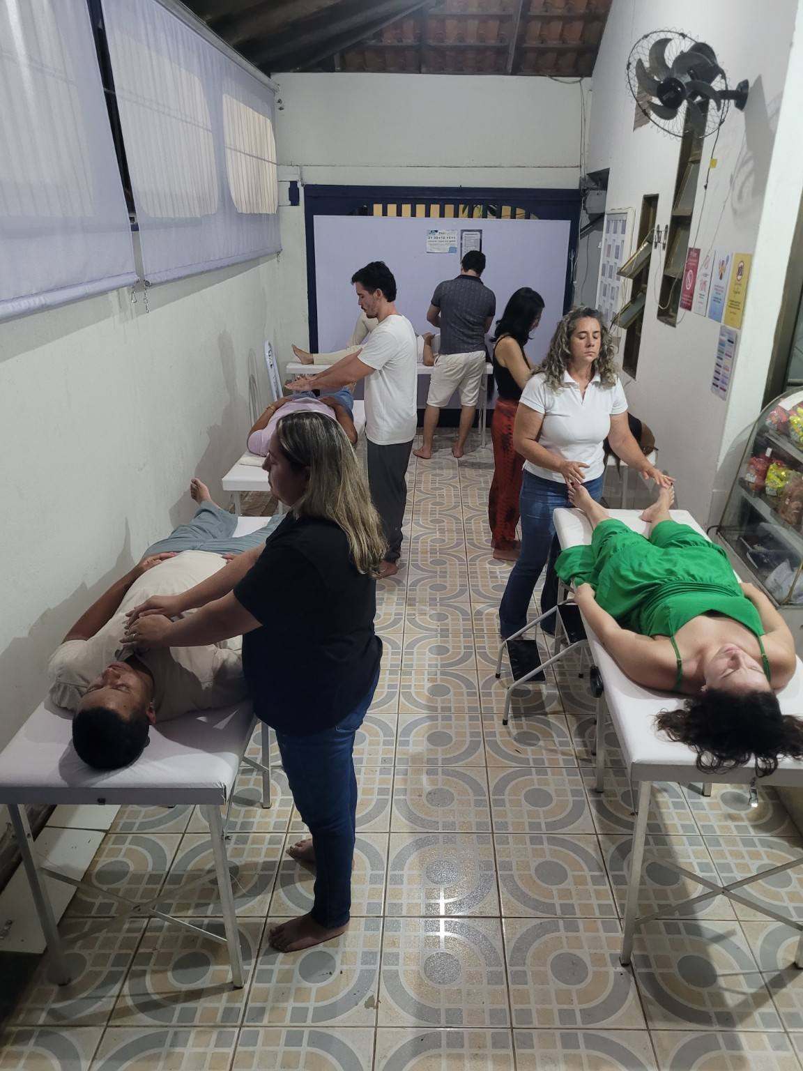 Alunos em uma aula prática do Método Novo Tempo